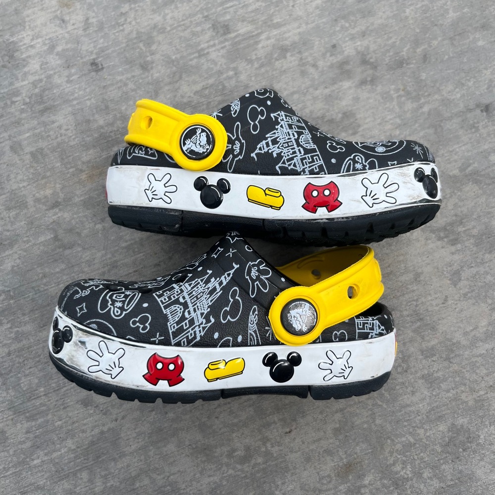 Crocs Kids Mickey Mouse Disney Parks Clogs Black Yellow Toddler Size 7 207102 - Picture 3 of 7